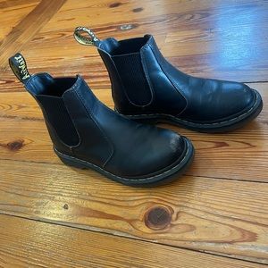 Dr marten chelsea boots